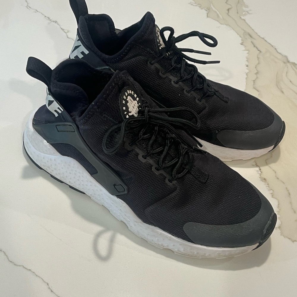 Nike Women’s Air Huarache Run Ultra’s